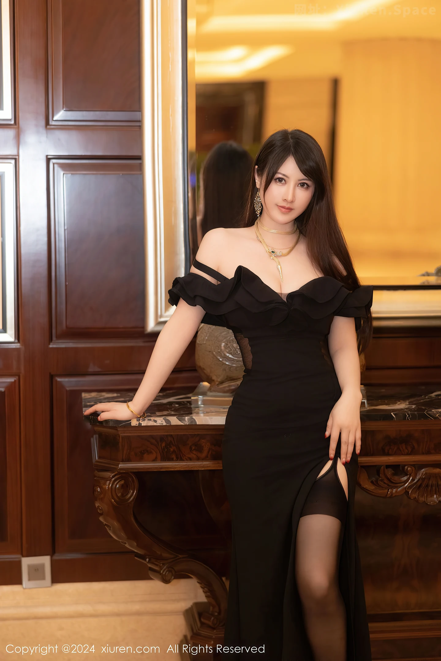 图片[6]-[XiuRen秀人网]VOL.8397 模特诗诗kiki性感黑色皮质连体内衣配黑丝吊袜秀丰腴身材诱惑写真81P-秀人网官方网站